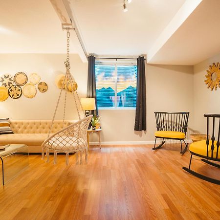 Windsor Retreat Private Basement Suite DEN 外观 照片