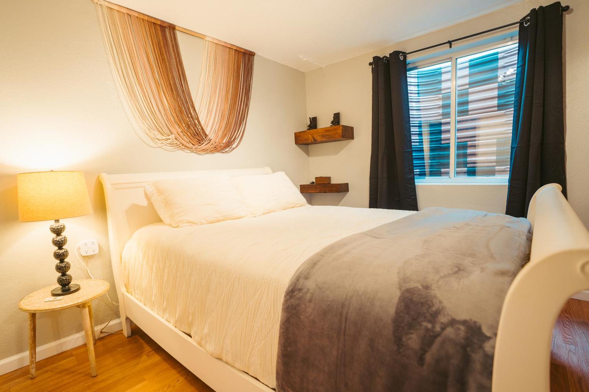 Windsor Retreat Private Basement Suite DEN 外观 照片